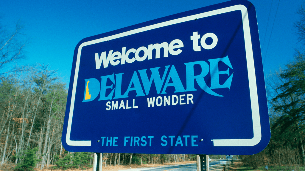 Welcome to Delaware sign - PCSing to Dover